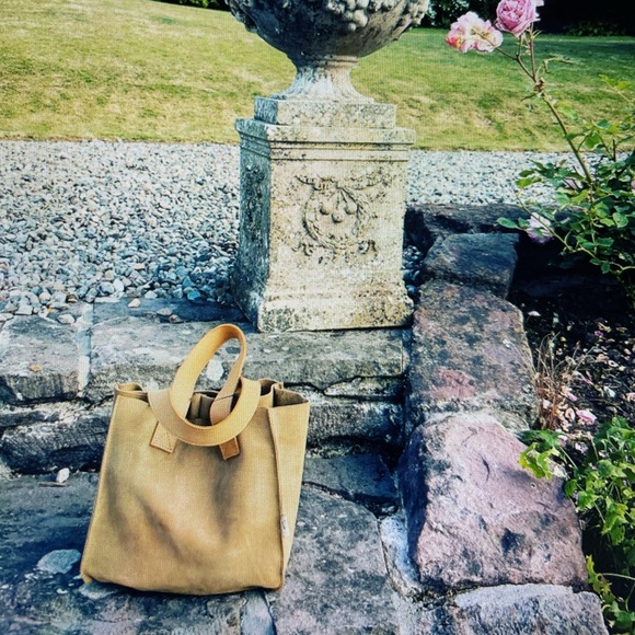 NWT Leather suede tote bag this Summer carry your wines with style - Picture 1 of 9